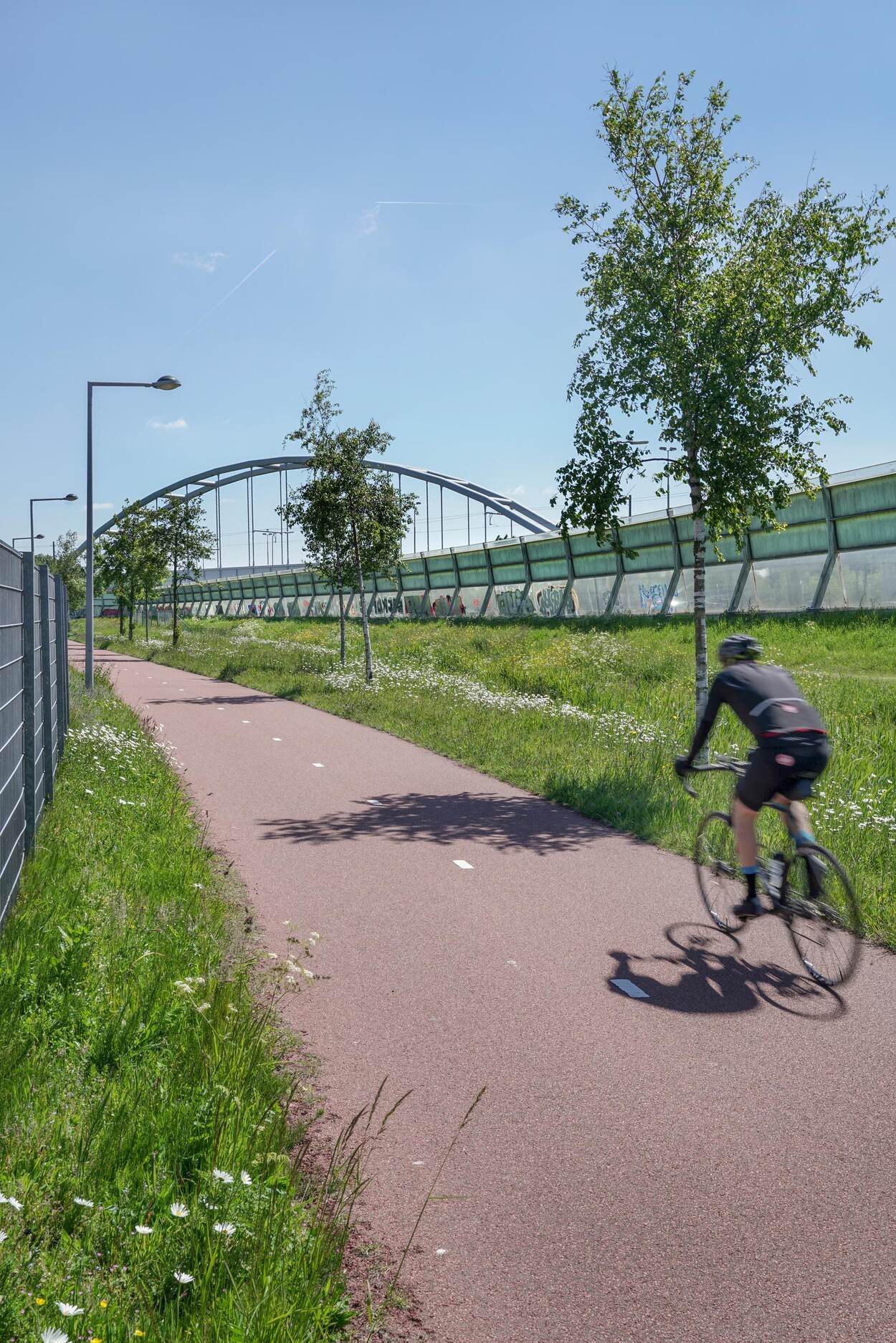 wielrenner op fietspad